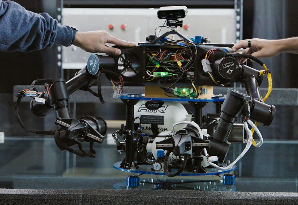 🤖 **Icarus Robotics** et **Voyager Technologies**